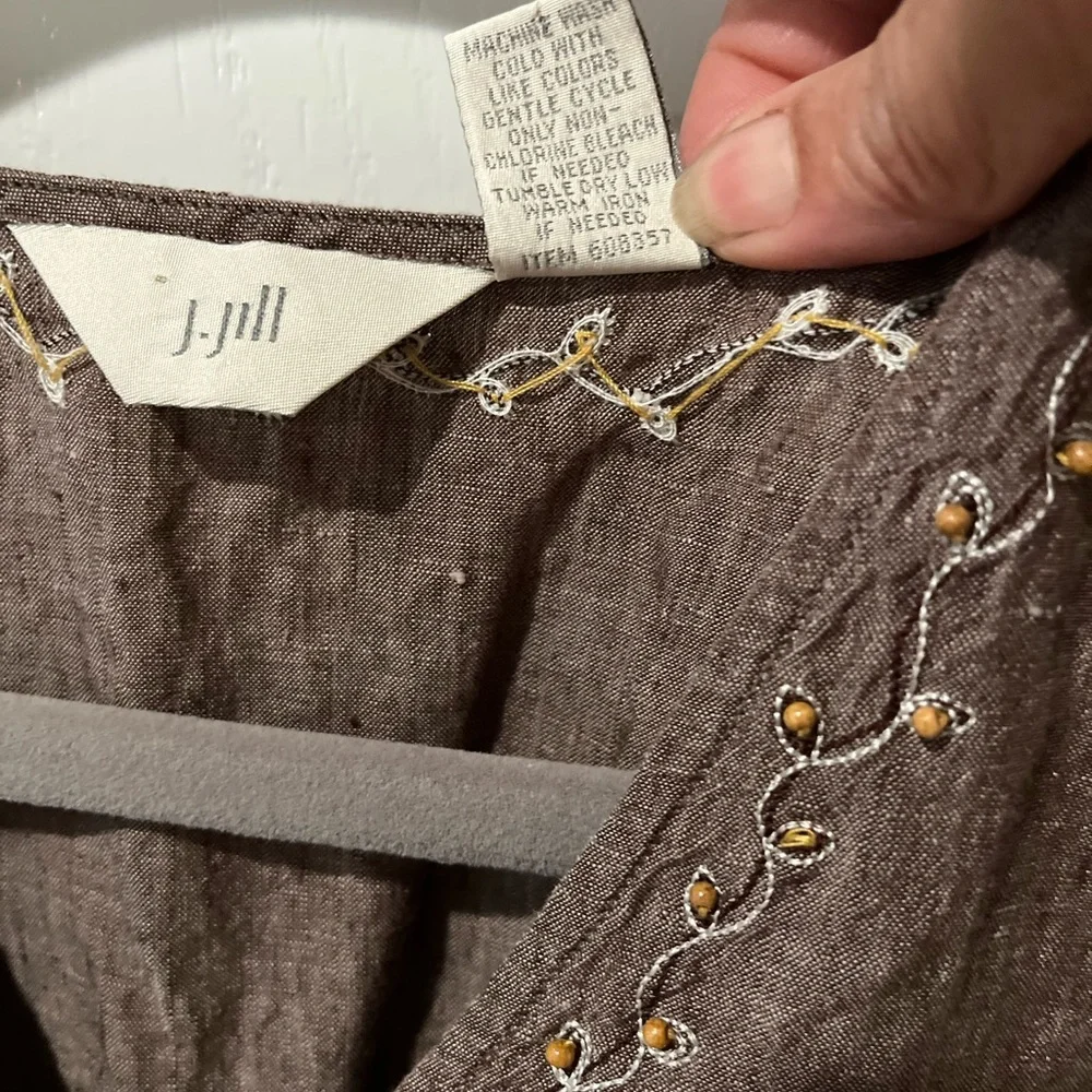 Linen Vintage J Jill Brown Sleeveless Blouse with Embroidery and Beads - Picture 5 of 5